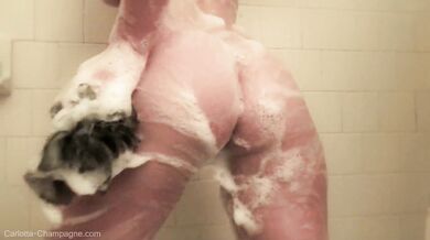 Carlotta Champagne, Getting Naked And Teasing Her Hairy Pussy In The Bathtub Onlyfans Video Leaked