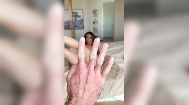 Sunnyskye, Husband Fingers Wife Till She Squirts Onlyfans Video Leaked