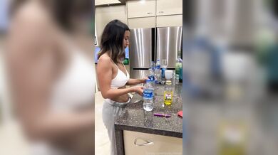Isla Summer, Horny Couple Fucking In Their New Kitchen Onlyfans Video Leaked