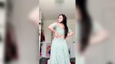Kendra Lust, Milf Babe Teasing Big Tits In Sundress Onlyfans Video Leaked
