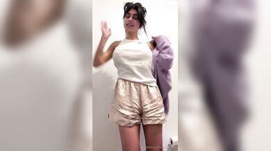 Mia Khalifa, Morning Striptease In The Bathroom Onlyfans Video Leaked
