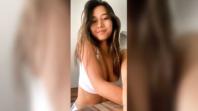 Isla Summer, Playing With Her Perfect Tits Onlyfans Video Leaked