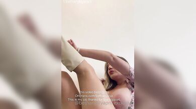 Bethany Lily, Hot Chick Playing With Her Huge Boobs In Her Sundress Onlyfans Video Leaked