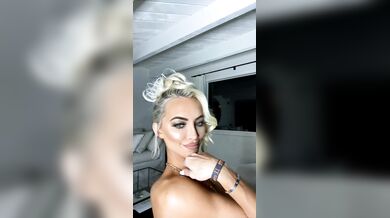Lindsey Pelas, Fishnet Lingerie Tease On Livestream Onlyfans Video Leaked