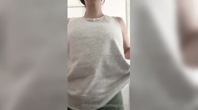 Meg Turney, Flashing Her Naked Tits In The Bathroom Onlyfans Video Leaked