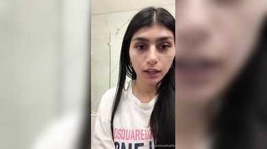 Mia Khalifa, Reading A Book Naked In Bed Onlyfans Video Leaked