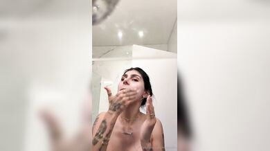 Mia Khalifa, Reading A Book Naked In Bed Onlyfans Video Leaked