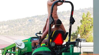 Baileybrews, Bobby Grey, Hot Cowgirl Riding Bbc On A Tractor Outdoors Onlyfans Video Leaked