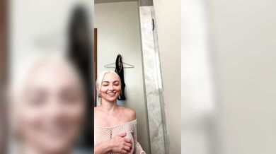 Lindsey Pelas, Teasing In Her Fishnet Lingerie Onlyfans Video Leaked