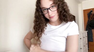 Love Lilah, Hot Student White Vibrator Masturbation Onlyfans Video Leaked