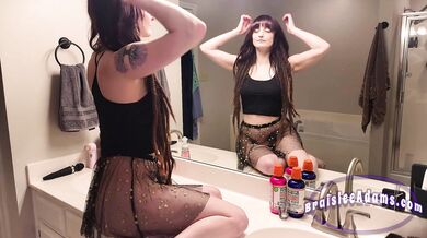 Braislee Adams, Horny Chick Vibrating Her Hairy Pussy In The Bathroom Onlyfans Video Leaked