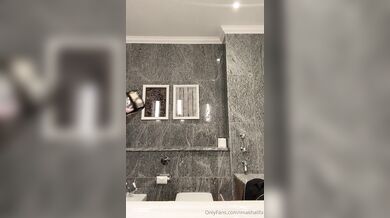 Mia Khalifa, Track Jacket Striptease In The Bathroom Onlyfans Video Leaked