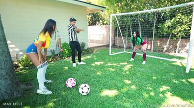 Violet Myers, Max Fills, Two Soccer Thicc Sluts Fucking In The Backyard Onlyfans Video Leaked