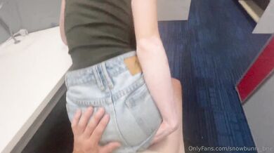 Snow Bunni, Sneaky Fucking The Public Library Onlyfans Video Leaked