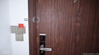 Lunalovekiss, Asiaxxxtour, Kris Baumer, Petite Asian Getting Her Tight Pussy Stretched By Bwc Onlyfans Video Leaked