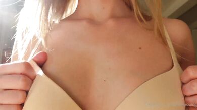 Caroline Zalog, Sexy Panties Try-On-Haul Onlyfans Video Leaked