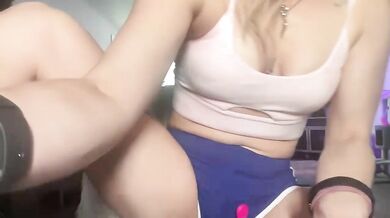 Saraloverays, Saraxturner, Playing With Her Pussy And Sucking Her Toes Onlyfans Video Leaked