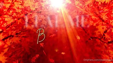 Rose Kelly, Thicc Milf Fucking A Dildo In Bed Onlyfans Video Leaked