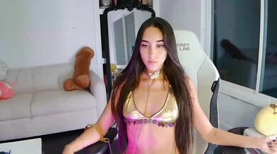 Izzy Green, Multiple Dildo Try On On Livestream Onlyfans Video Leaked