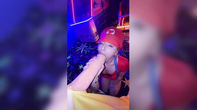 Therealbrittfit, Super Mario Fucking A Big White Dildo Onlyfans Video Leaked