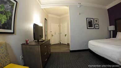 Riley Jacobs, Hotwife Milf Fucking A Young Cub In Hotel Room Onlyfans Video Leaked