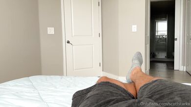 Red Eviee, Scottstarkx, The Concerned Step Mother Onlyfans Video Leaked