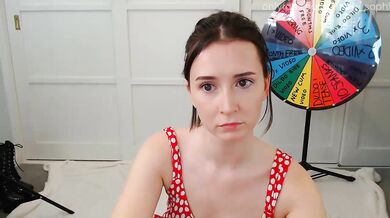 Kirabee, Kitten Sophie, Naked Livestream Striptease Onlyfans Video Leaked