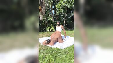 Eatmahapples, X_Eat.Mah.Apples_X, Giant Ebony Babe Gets Pounded By Bbc In The Backyard Onlyfans Video Leaked