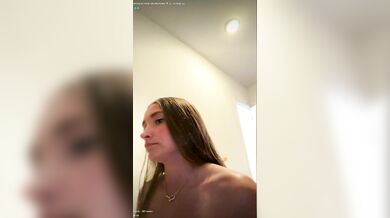 Skylarmaexo, Riding A Rainbow Dildo On A Plate Onlyfans Video Leaked