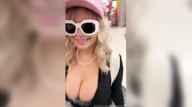 Katalina Kyle, Hot Milf Vacation Fucking Onlyfans Video Leaked