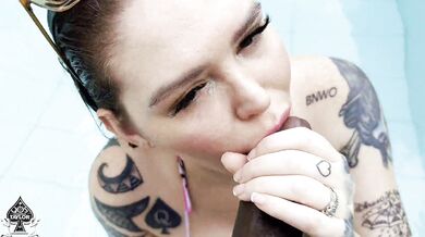 TaylorGift - Poolside Bbc Blowjob