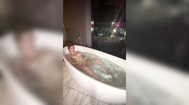 Zoeydigiacomo, Wet Vibrator Masturbation In The Bathtub Onlyfans Video Leaked