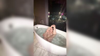 Zoeydigiacomo, Wet Vibrator Masturbation In The Bathtub Onlyfans Video Leaked