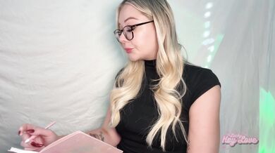 Lucky Kay, Blonde Step-Mom Gets Pounded By Big Dildo Onlyfans Video Leaked