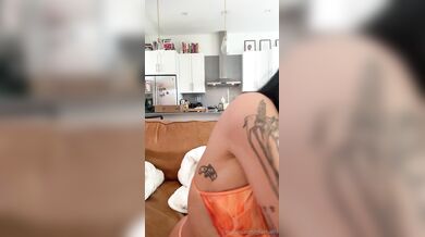 Mia Khalifa, Arab Model Teasing Her Big Tits Onlyfans Video Leaked