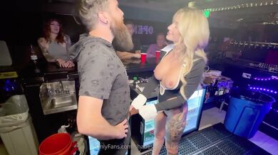 Shadesofanastasia, Blonde Bartender Gets Used By Customers Onlyfans Video Leaked