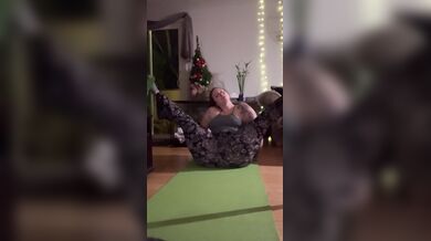 Pipermaepeach, Sexy Striptease While Doing Yoga Onlyfans Video Leaked