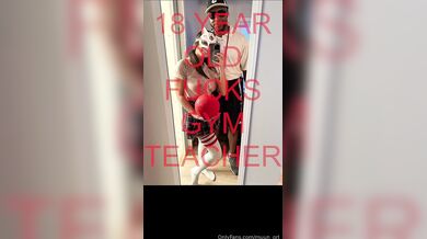 Muun Grl × Blkmusclefreak - 18 year old fucks the Gym teacher