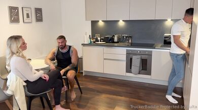 Nicolle Lennox, Blonde Milf Wants To Get Spitroasted Onlyfans Video Leaked