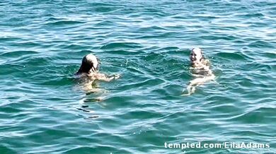 Eilaadams, Jaime Wylder, Two Hot Chicks Peeing In The Ocean Onlyfans Video Leaked