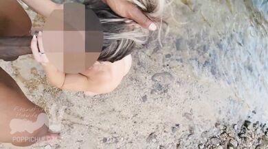 FitAndFlirtyHotwife × Poppichulo34 - River