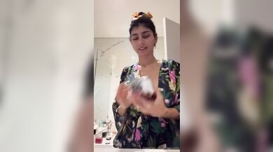 Mia Khalifa, Naked Shower Live Stream Onlyfans Video Leaked