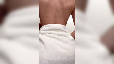 Lina Belfiore, Bath Towel Oopsies Onlyfans Video Leaked