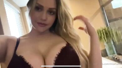 Mia Malkova, Homemade POV Rimjob Blowjob Onlyfans Video Leaked