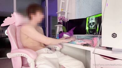 Waifumiia, Blonde Teen Girl Convincing Gamer To Fuck Her Onlyfans Video Leaked