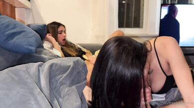 BabyMinx333, HulkAndIsa, BabyMinx Blowjob While Isa Watches Onlyfans Video Leaked