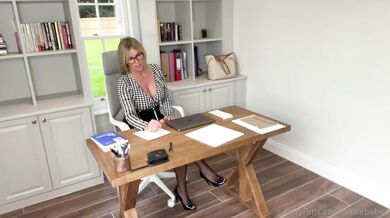 Pineapplewife, Officebabes, Summer Rose, Swinger Bosses Taking Turns Eating Out Hotwife Onlyfans Video Leaked