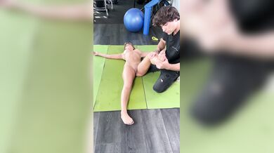 Daisy Fuentes, Stretchmasters, Horny Milf Gets Her Pussy Massaged And Stretched Onlyfans Video Leaked