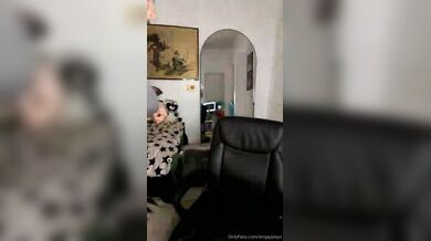 Emily Rinaudo, Cumming Hard On A Huge Dildo Onlyfans Video Leaked