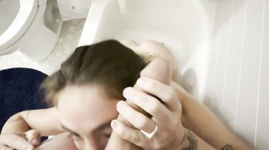 Cj Sloan, Bathtub Blowjob Pee And Fuck Onlyfans Video Leaked